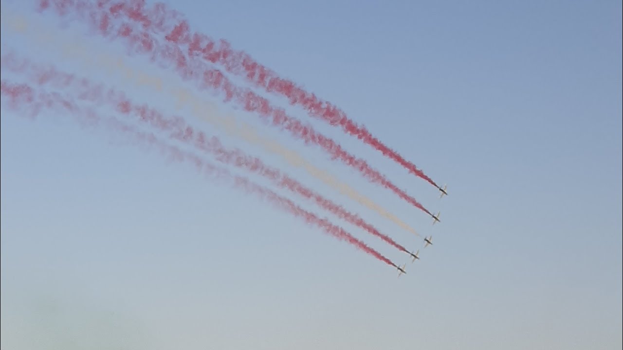 عرض الطيران الجوى احتفالا باليوم الوطني السعودي كورنيش الخبر