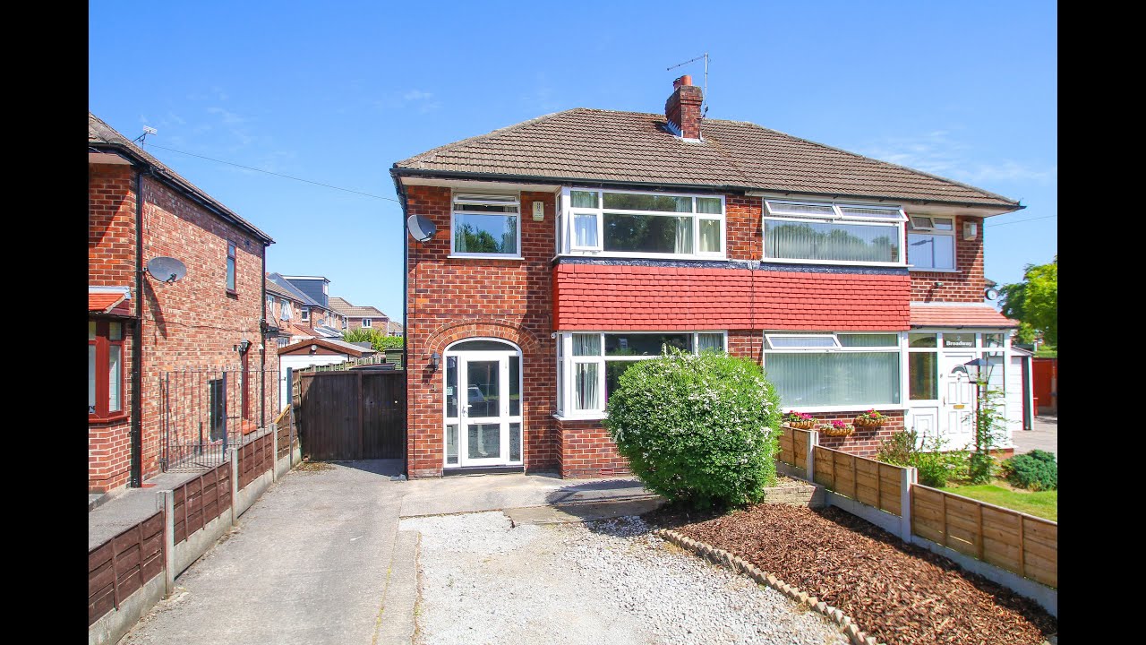 Broadway, Davyhulme - VitalSpace Estate Agents