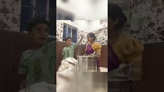 Jab Mumma Ne Bete Se Kaam Karvaya 🤣 #shorts #youtubeshorts # kitchenfun #mummabeta