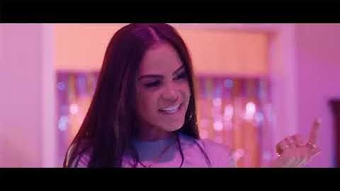 Natti Natasha ❌ Bad Bunny - Amantes de Una Noche 👩🏻 🌹🐰  [Official Video]