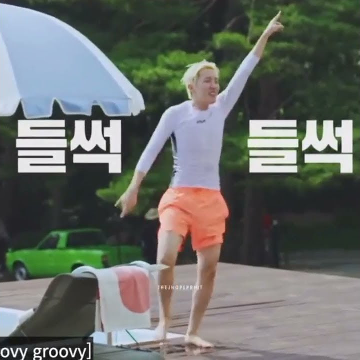 #jhope dancing to Dynamite tropical remix ft #taehyung n his trumpet 🎺 😭 In the soop season 2