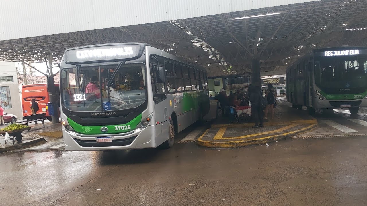 Movimentação de ônibus no terminal de franca 