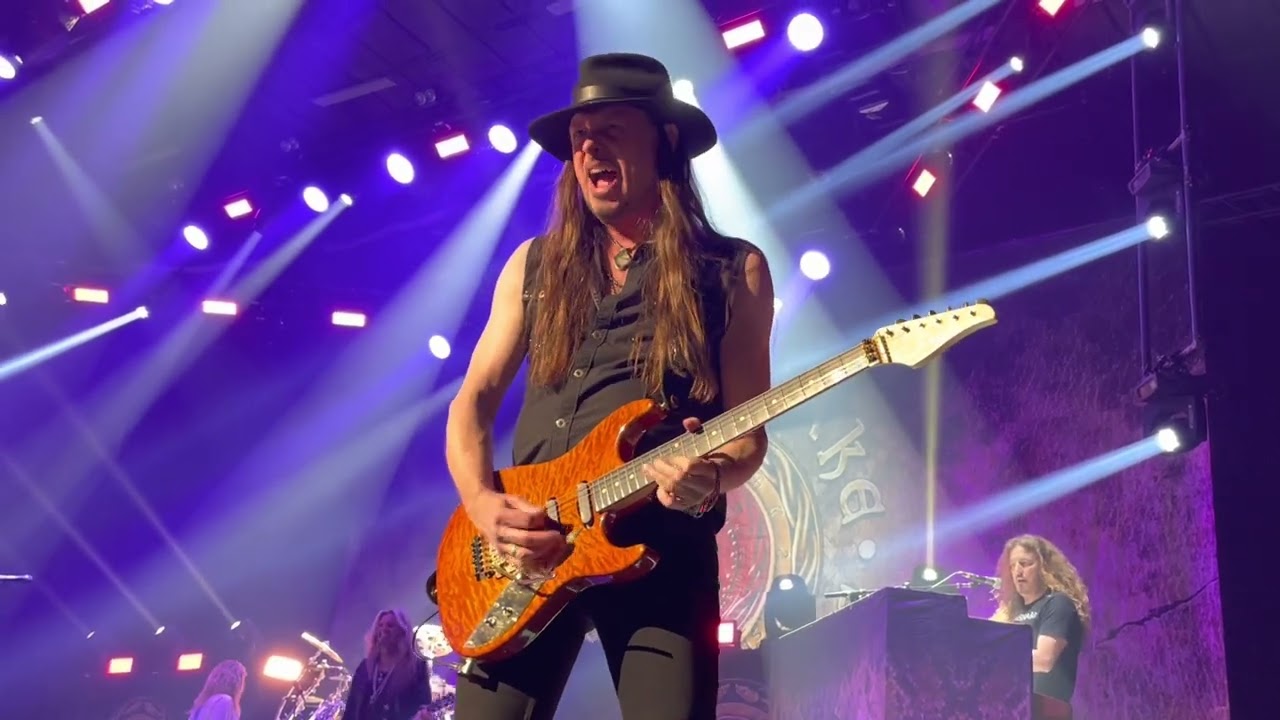 Whitesnake - Fool For Your Loving - 6.6.2022 Helsinki Finland - live