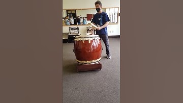Thumbnail of Taiko drumming.