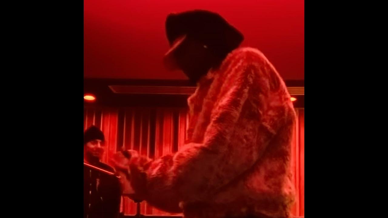 Playboi Carti Walk Around With Them Bills Playboi Carti - WALK - YouTube Music