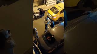 Şok Görüntüler İstanbul Gülbağda Taksici Ve Müşteri Kavgası Şfetteyim Şfet