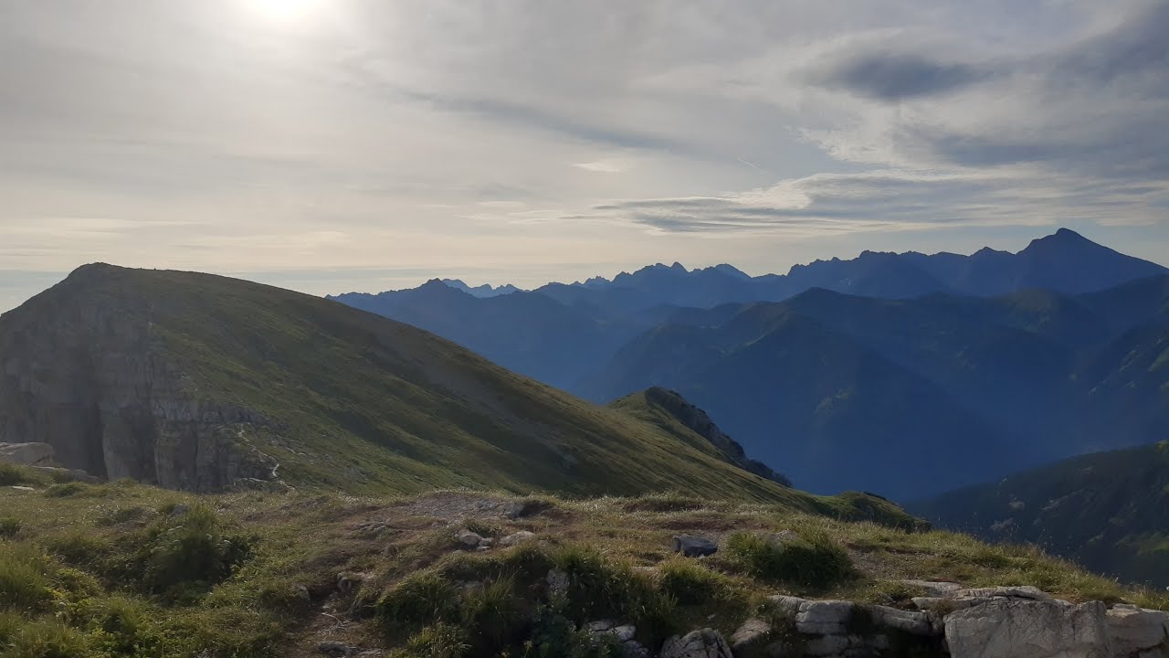 Z Doliny Kościeliskiej przez Czerwone Wierchy na Giewont