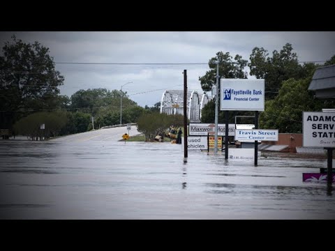 CBS - Colorado River flooding force Texans from their homes