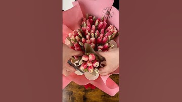 19 CUPCAKE bouquet assembly 🌷 #cakeart #buttercream #cupcakebouquet  #trending #cakeartist #cupcake