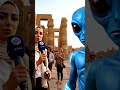 فضائي يسأل مذيعة مصرية 