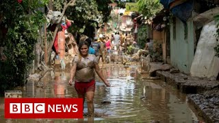 Typhoon Vamco: Dozens dead as Philippines hit by powerful storm - BBC News