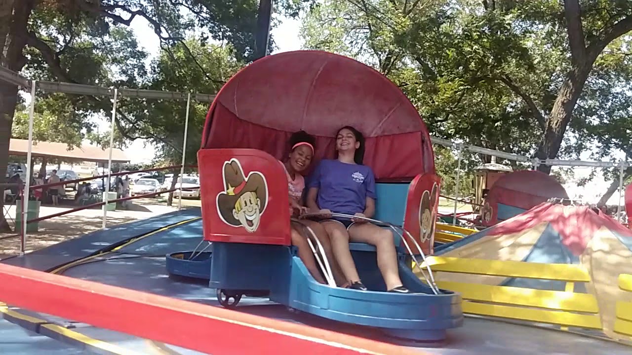 Sandy Lake Amusement Park ride 