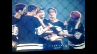 160128 Exosuho Show His Y Abs At Concert