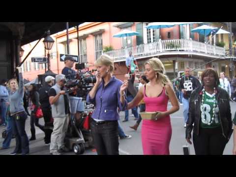 Focus Movie - Margot Robbie & Will Smith   Pick Pocket Scene with Chop Sticks