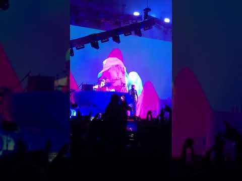 MGK brings out daughter Casie and performs Candy (live from San Francisco - October 2021)