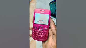 POV: Using a 15 Year Old Nokia Social Media Phone...