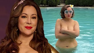 Jennifer Tilly STRIPS DOWN for Nude 'Thirst Trap' at 66