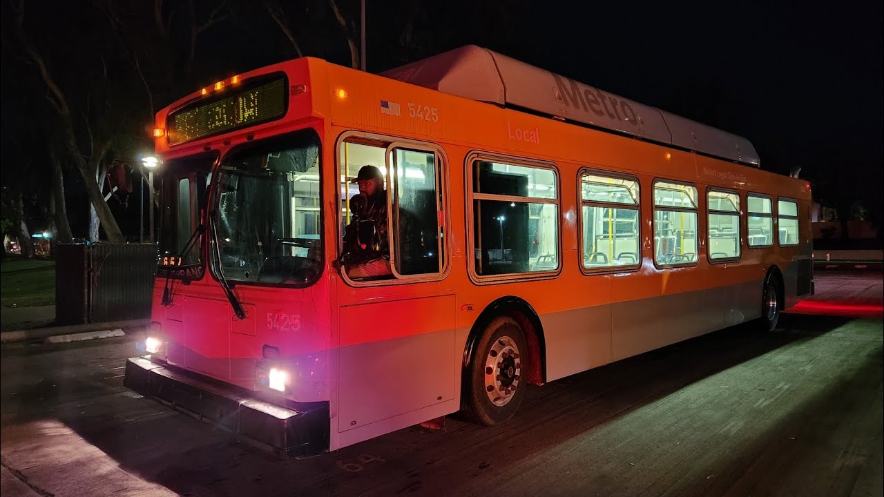 LA Charter Bus Lines 2001 New Flyer C40LF #5425 - YouTube