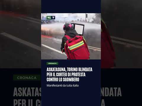 Video Askatasuna, Torino blindata per il corteo di protesta contro lo sgombero