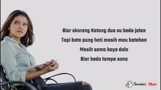 Chesylino   BEDA KISAH Ft  Rina Sainyakit  LYRIC
