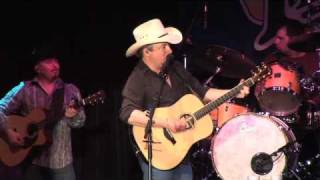 Mark Chesnutt sings and discusses Freedom to Stay from his new album Outlaw