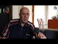 Bezuslovna ljubav: 13 godina brine o supruzi, čeka da se probudi  (VIDEO)
