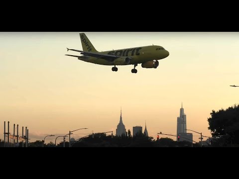 LaGuardia Airport LIVE + ATC/Non-Stop Action/Golden Hour/Sunset 9-2-25 @1pm Est. 1440p