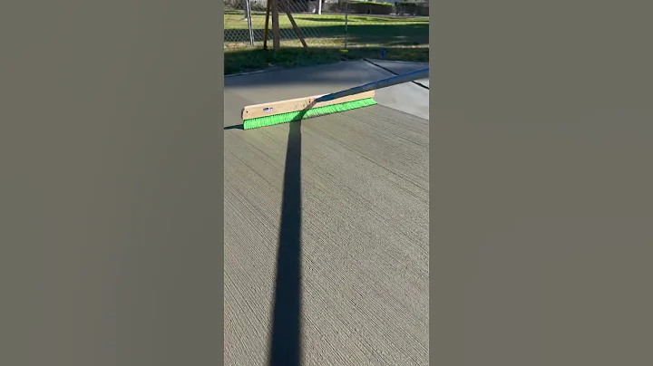Medium broom finish #youtube #youtubeshorts #asmr #concrete #diy