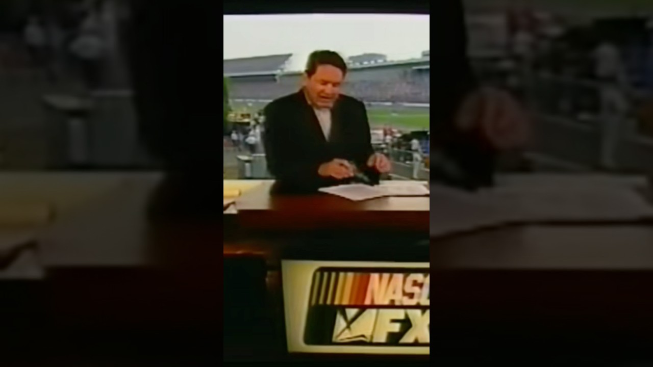 Мы находимся в отеле «Уинстон» в Голливуде, и на дворе 2001 год. @NASCAR @NASCARonFOX