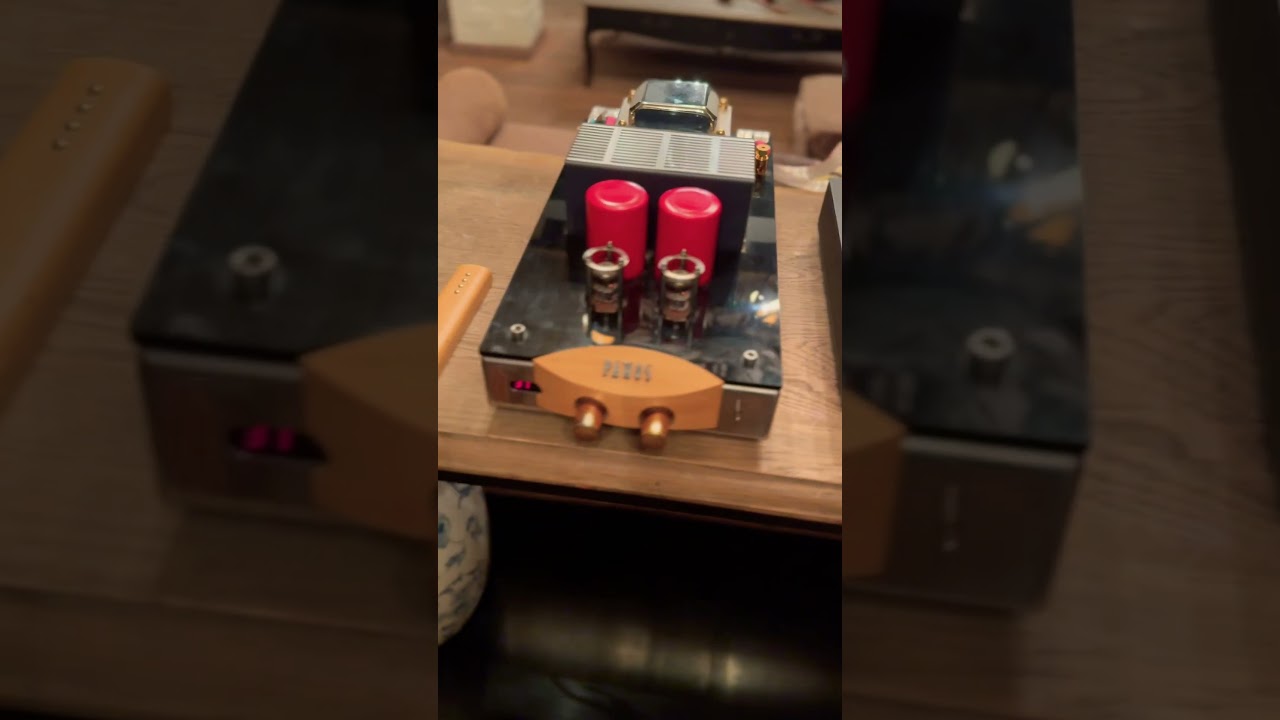 Аппаратура HI-End из любой унылой комнаты сделает Уютный Лаунж 