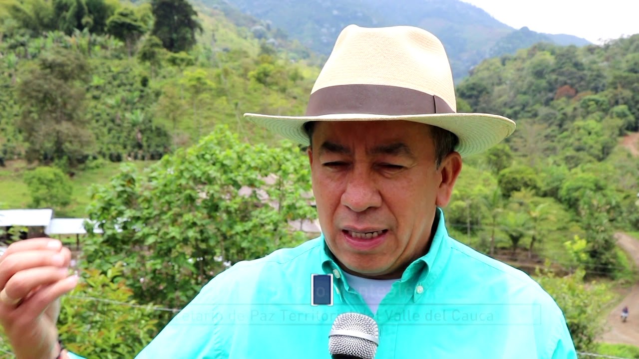 Víctimas y reincorporados de las Farc trabajarán juntos proyectos productivos en Tuluá - YouTube