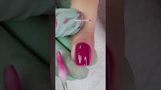 Cutícula perfeita com esmaltação brilhante