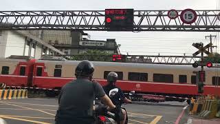[1110715]桃園市龜山區建國東路平交道 521次莒光號(由老蕭親自拍攝)