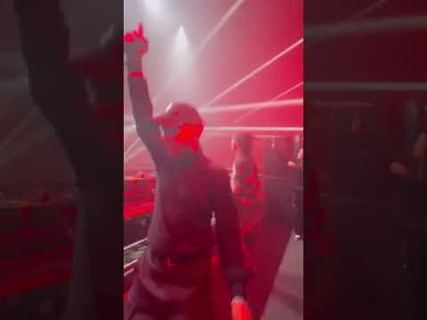 skrillex-b2b-isoxo-surprise-set
