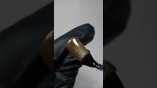 efecto espejo y ojo de gato como hacer  #nails #nailgelart #naildecoration #golden #emprendimiento screenshot 4