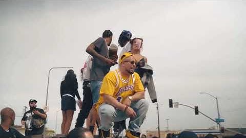 Rip Nipsey hussle and happy birthday rest well🕊💙