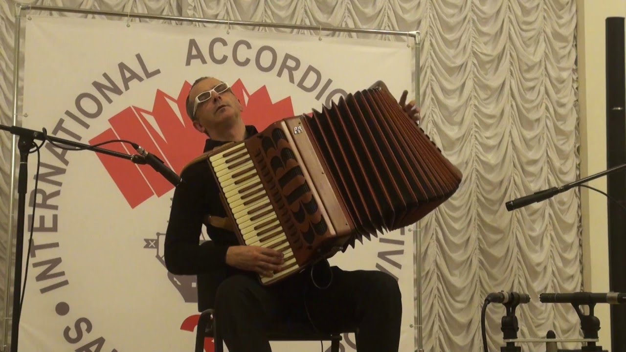 Renzo Ruggieri – M. Rodriguez – tango "La Cumparsita"