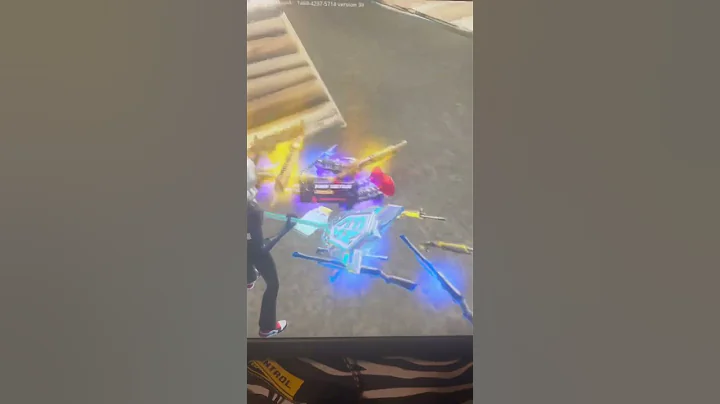 How to pick up item faster than a macro #th3game1055 #fortnite #macro