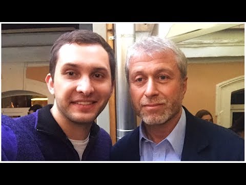 Vídeo: O Marido De Akinshina Encontra-se Com A Esposa Do Melhor Amigo De Roman Abramovich