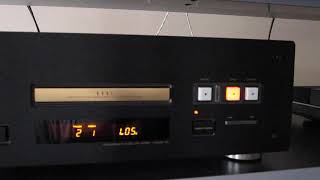 TEAC VRDS 10 Stereo Hi-End CD Player (plays pop)