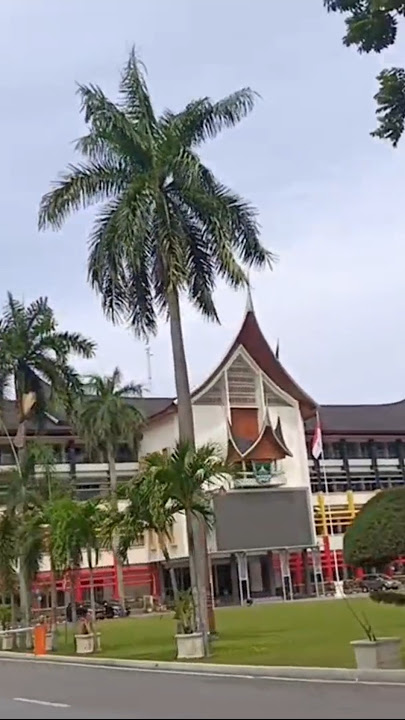 Kantor Gubernur Sumatera Barat di Padang@amimilaaira #kantorgubernur #sumbar #padang  #shorts