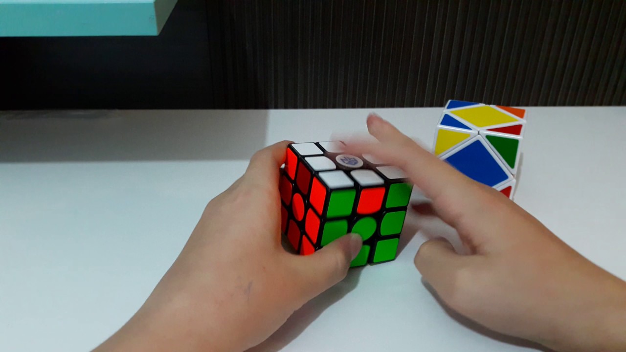 Skewb nas l z l r how to solve a skewb youtube