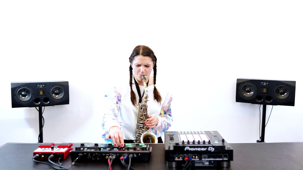 Make Luv - Ellie Sax - RC505 Live Looping