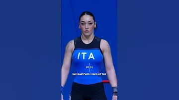 Giula’s Snatch Depth Gives A Huge Advantage #weightlifting