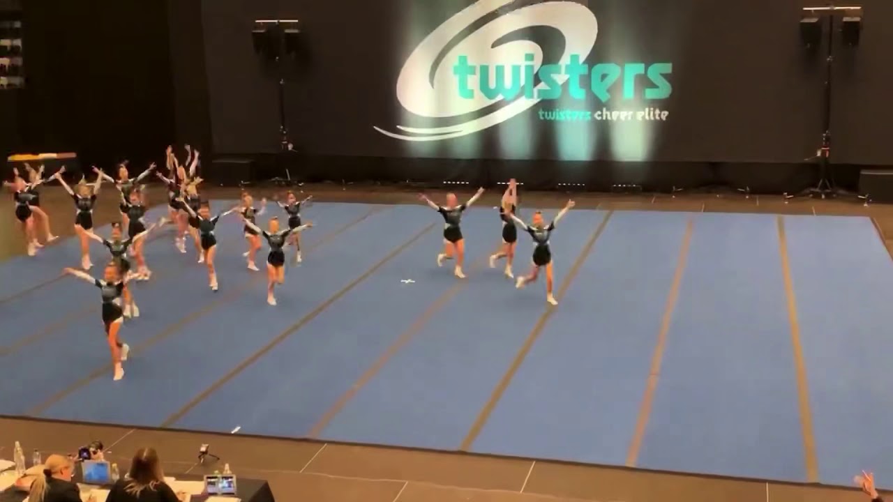 Twisters Cheer Comp twisters M2/3🌪