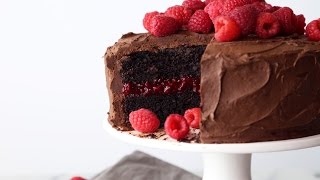 This chocolate cake is moist, delicious, and vegan friendly! it has a
generous layer of raspberry chia filling in the center topped with
fluffy choco...