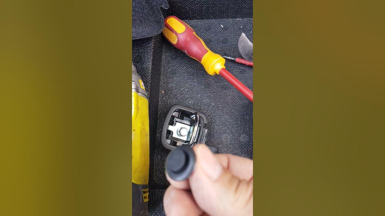 Déconnecter l'alarme Mazda 6 - YouTube