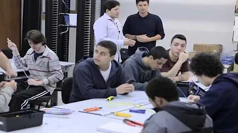 O que faz um técnico de manutenção de informática?