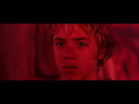 Peter Pan (2003) - she'd rather grow up than stay with you