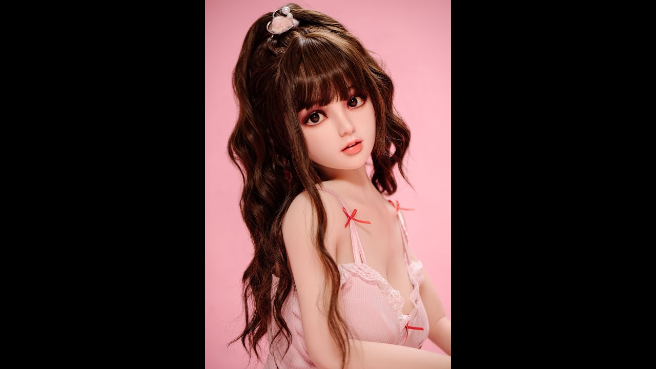 Would you like this curvy sex doll?